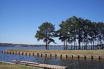 4th image of 56 Lake Blf