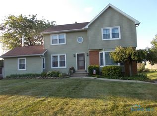915 Doris Dr, Wauseon, OH 43567