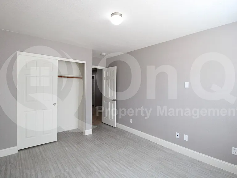 1139 E Morgan Ct — Photo 22