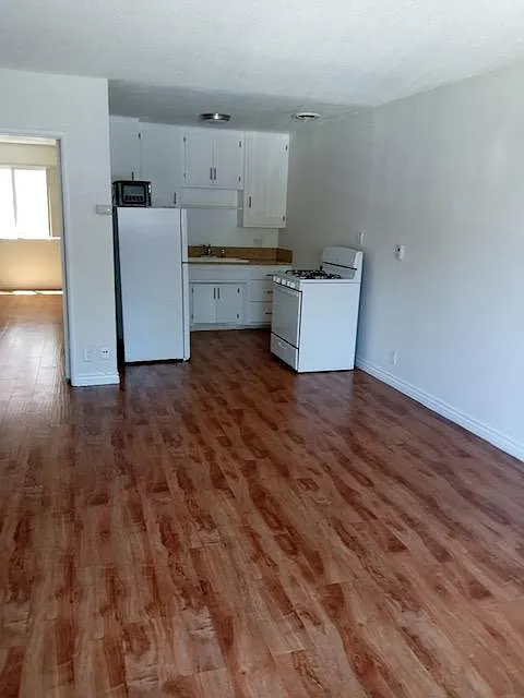 1 bed, 600 sqft, $1,600 — Photo 2