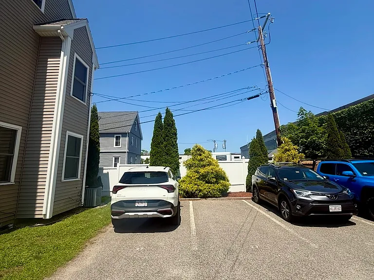 27 Antwerp St #2 — Photo 20