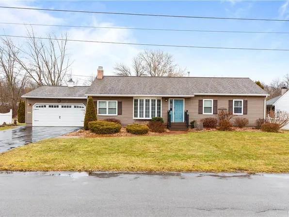 512 Deerfield Dr W, Utica, NY 13502