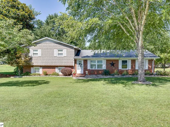103 Birchwood St, Easley, SC 29642