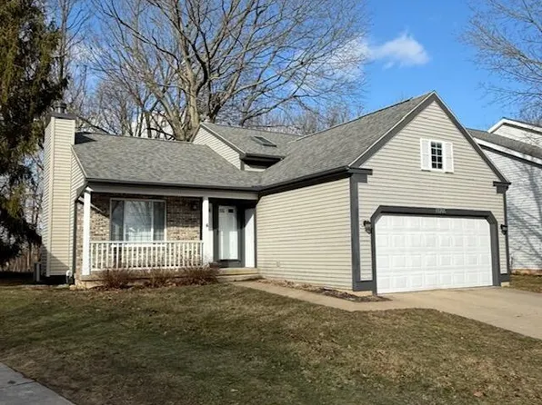 13765 Mead Creek Rd, Bath, MI 48808