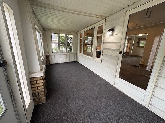 3rd image of 265 Cranz Pl