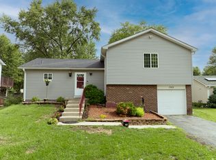 140 Thackeray Dr, Bolingbrook, IL 60440