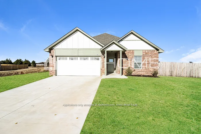 1201 Round Leaf Rd