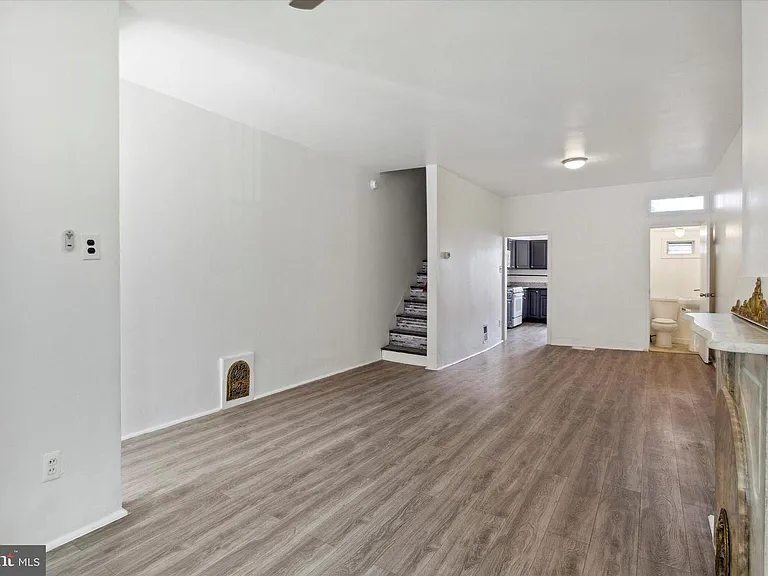 1st Floor Rear