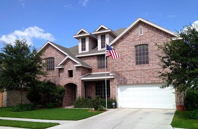 1st image of 1911 Bunting Ln