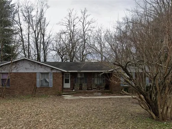 601 E Cedar St, Bertrand, MO 63823
