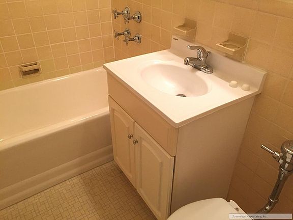 5th image of 151 E 90th St APT 1D