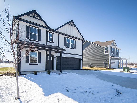 3rd image of 9057 Blue Hill St
