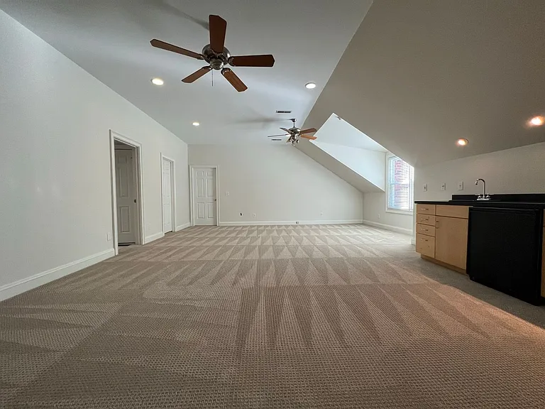 508 Stefan Ct — Photo 29