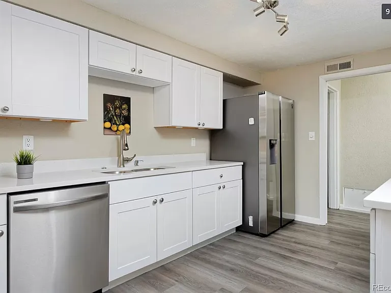 4871 Benton St — Photo 4