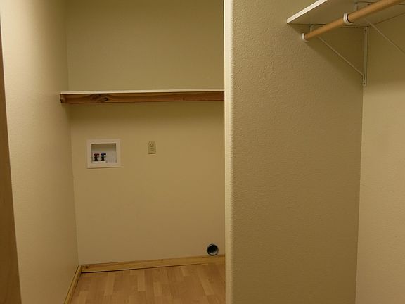 3rd image of 4619 Lauesen Ave #A