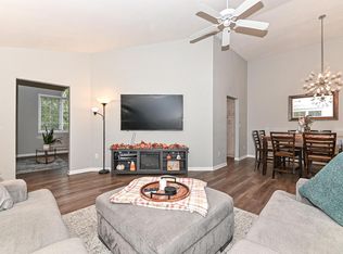 8957 Woodbridge Dr #8957, Greendale, WI 53129