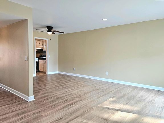 4th image of 159 Jefferson Pl
