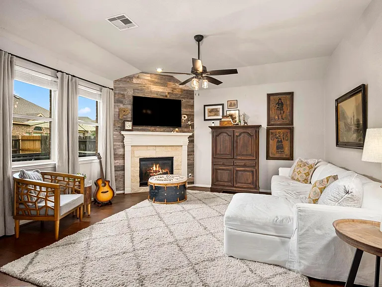18918 Cove Mill Ln — Photo 6