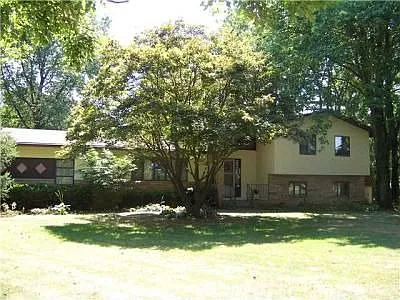 104 Lakeland Dr SW photo 1