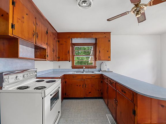 4th image of 2708 Mawood Ave
