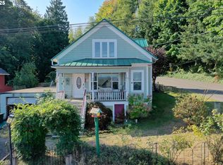 324 W F St, Rainier, OR 97048