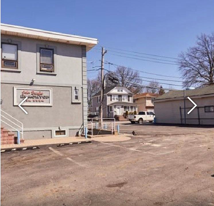 2nd image of 150 New Hyde Park Rd