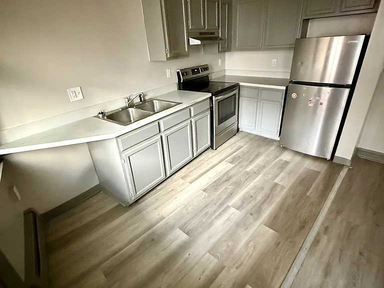 926 Asylum Ave #201 — Photo 12