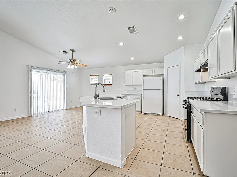 1201 Pueblo Hills Ave — Photo 7