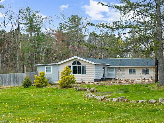 2nd image of 1059 Walnut Dr