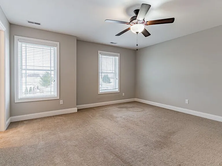 901 Cates Dr — Photo 13