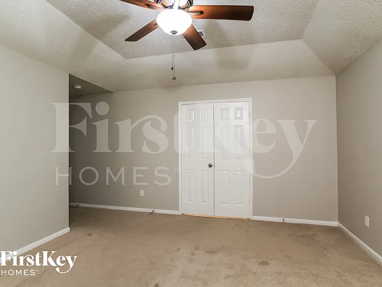 123 S Village Knoll Cir — Photo 9