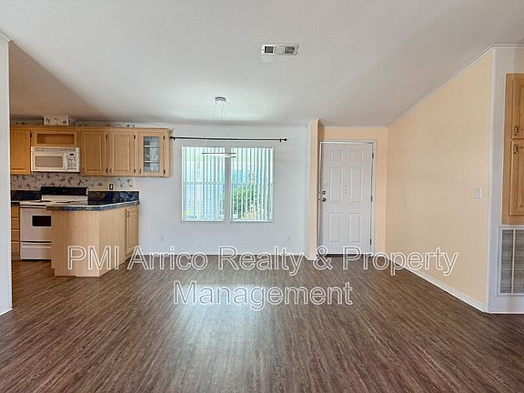 4th image of 3515 Zephyr Ln