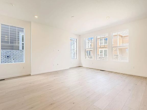 4th image of 6771 Arbor Blvd E #1