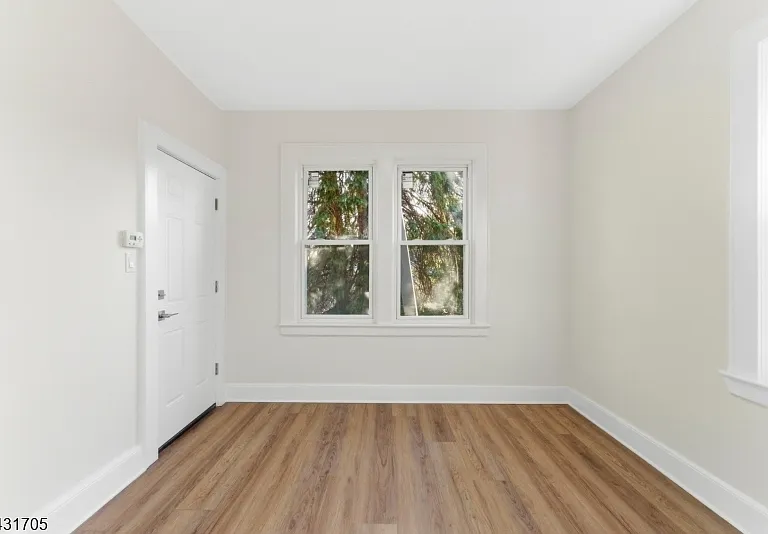 1 Bay Ave #3 — Photo 16
