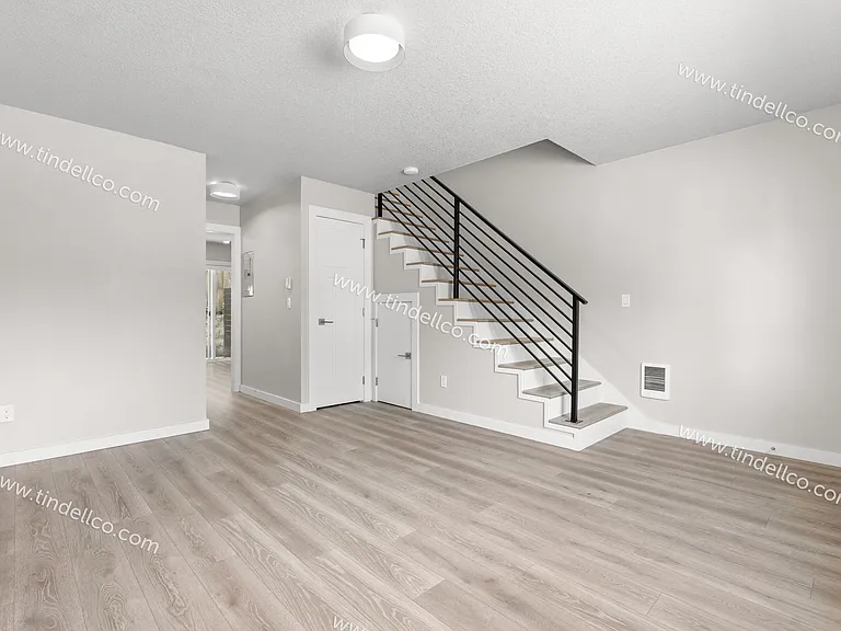 8019 SW 35th Ave — Photo 4