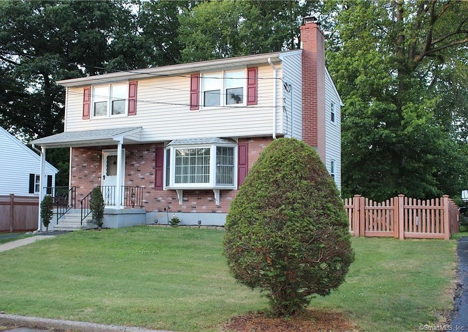 1st image of 1 Birchwood Pl