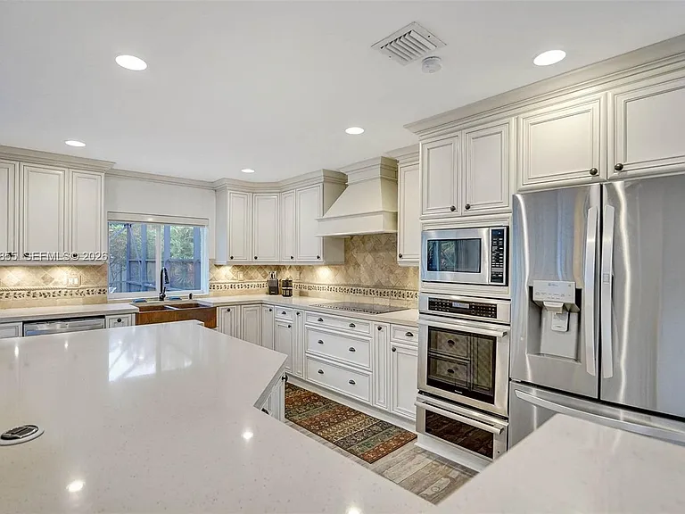 2120 SW 28th Way — Photo 10