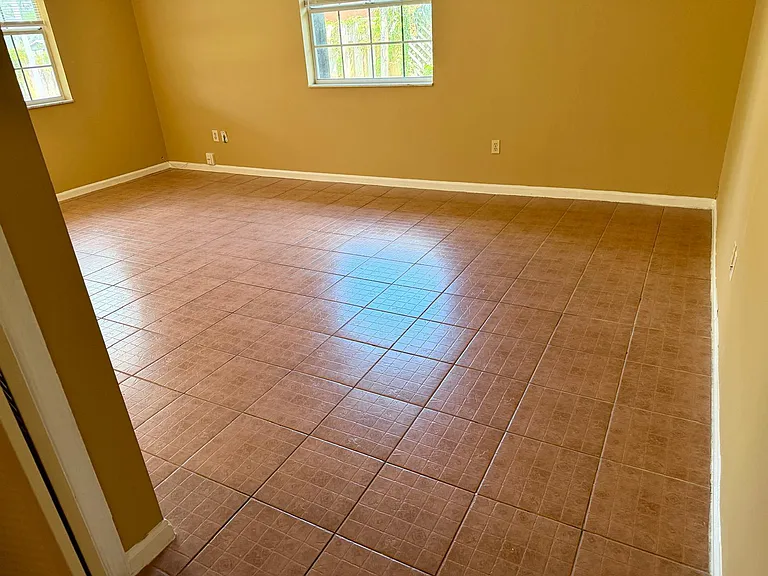 1235 Rowayton Cir — Photo 8