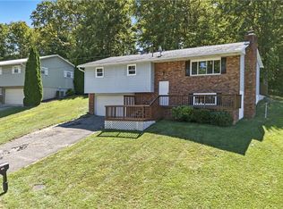 374 Pahlhurst Plz, Parkersburg, WV 26101