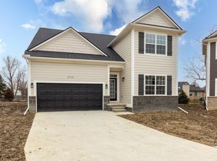 47121 Rosa Ct, Chesterfield, MI 48047