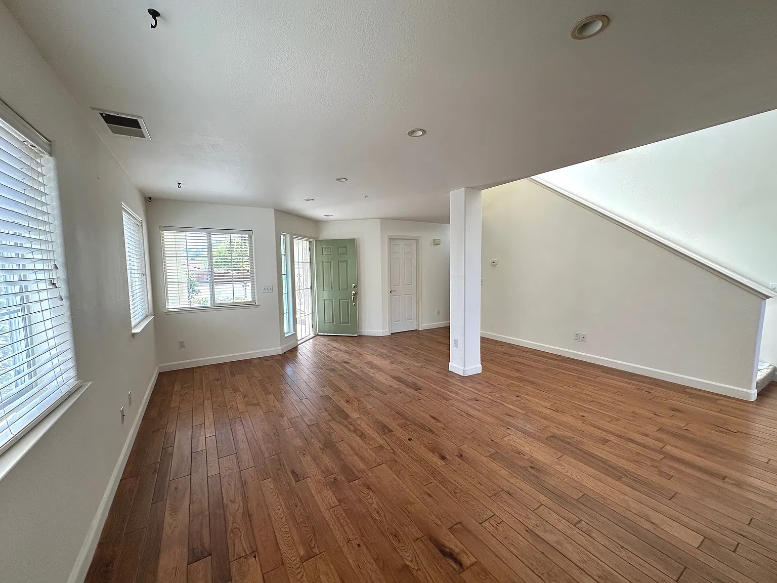 Portofino Way, Cloverdale — Photo 2