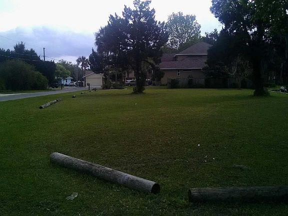 5th image of 221 SE 2nd Pl