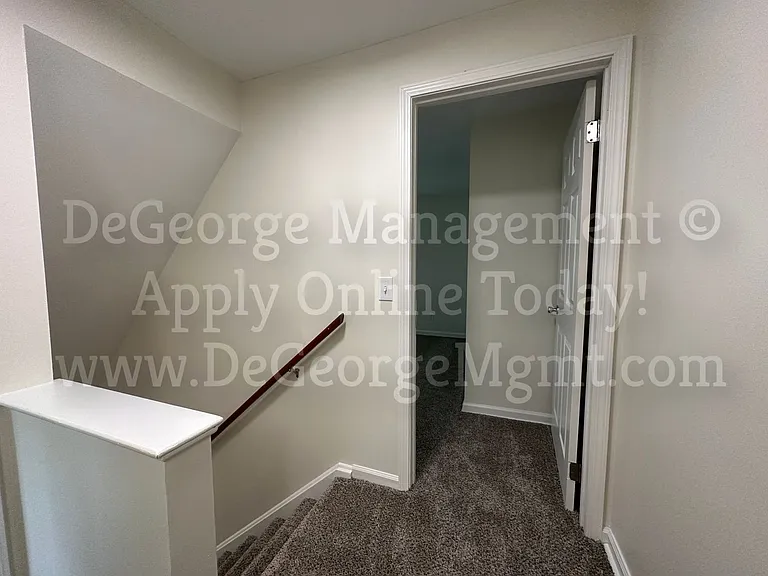 Bennington Townhomes — Photo 35