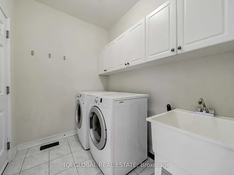 2 Bowkett Dr — Photo 28