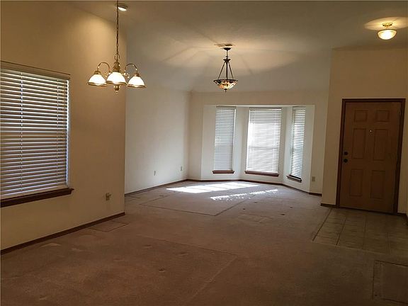 3rd image of 6701 NW 133rd St