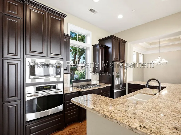 1652 Norfolk St #B — Photo 16