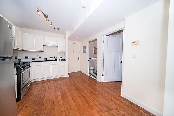 Rented by Oxford Property Group | media 3