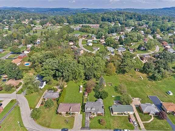 4th image of 712 William Dr