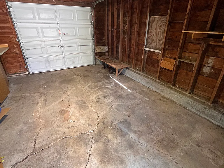 2803 Queen St — Photo 31