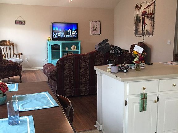 5th image of 609 Shiloh Dr